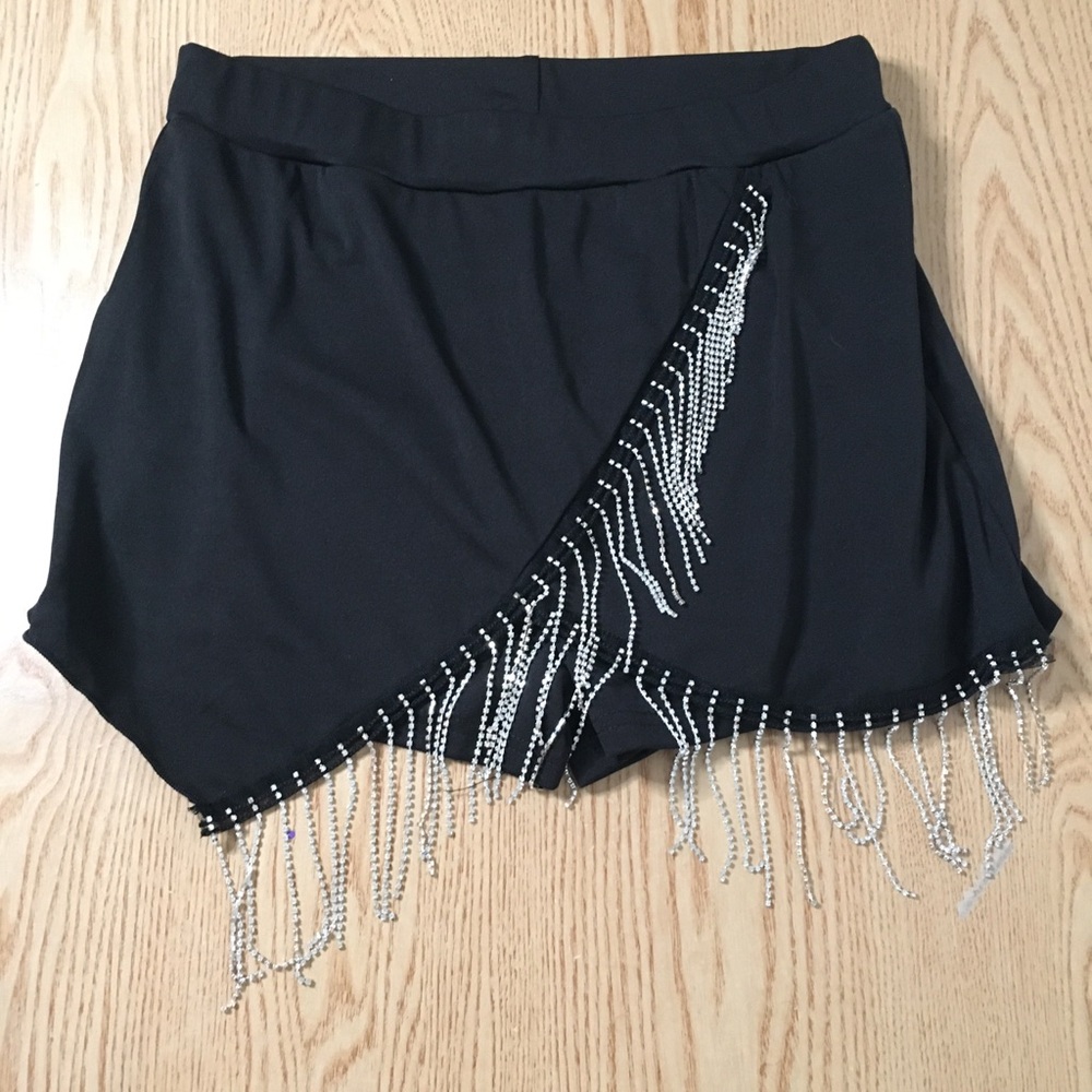 New Women’s Elegant Black Skort with Rhinestones Fringes Stretchy Size Small/Med